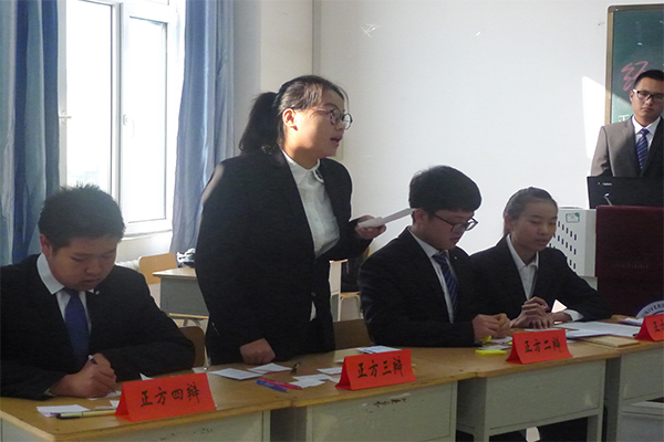 恭贺我院在英国威廉希尔公司“清泽博思杯”辩论赛预选赛中获胜 恭贺我院在英国威廉希尔公司“清泽博思杯”辩论赛预选赛中获胜
