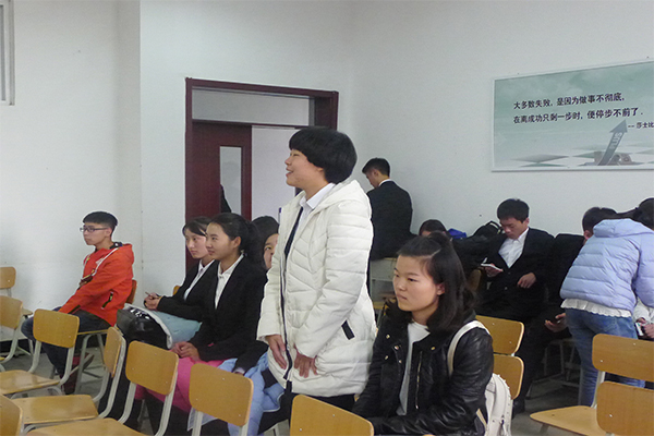 恭贺我院在英国威廉希尔公司“清泽博思杯”辩论赛预选赛中获胜 恭贺我院在英国威廉希尔公司“清泽博思杯”辩论赛预选赛中获胜